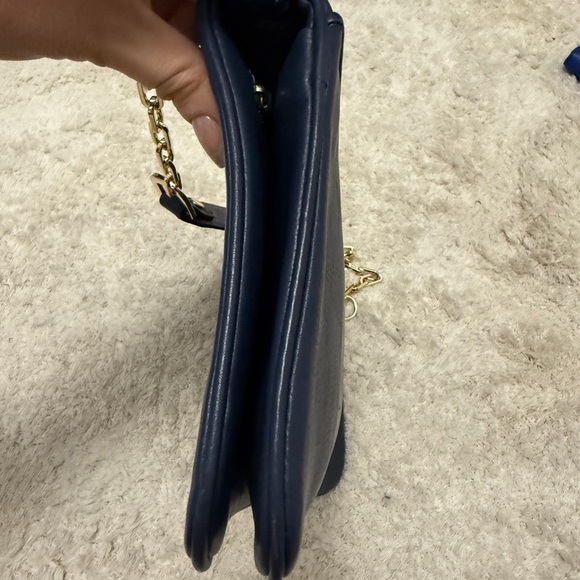 Like New Tory Burch Reva Bonnie Clutch Navy Blue - Picture 3 of 11